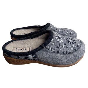 Taos Floral Embroidered Wool Slip On  EU 41  W10/M 8  Clogs Gray Comfort Mules